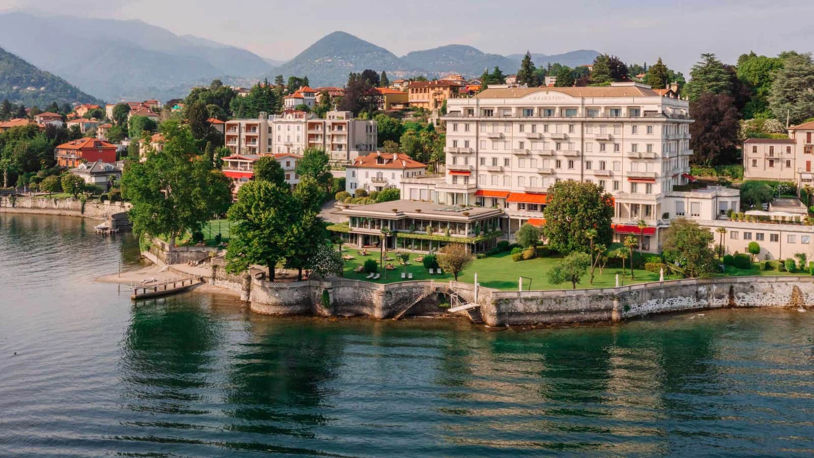 Grand Hotel Majestic с воды.